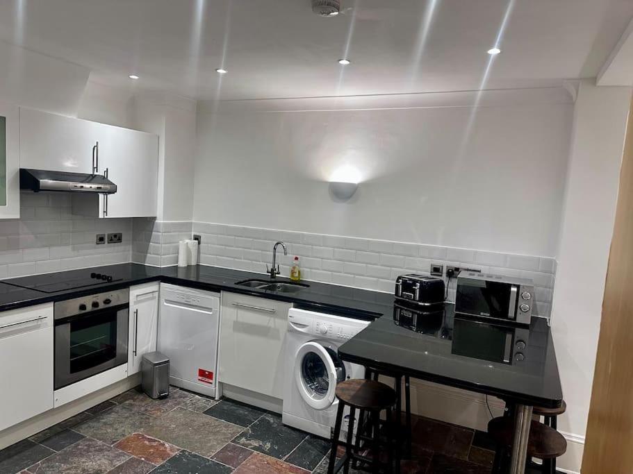 2bed2bath Flat * Лондон